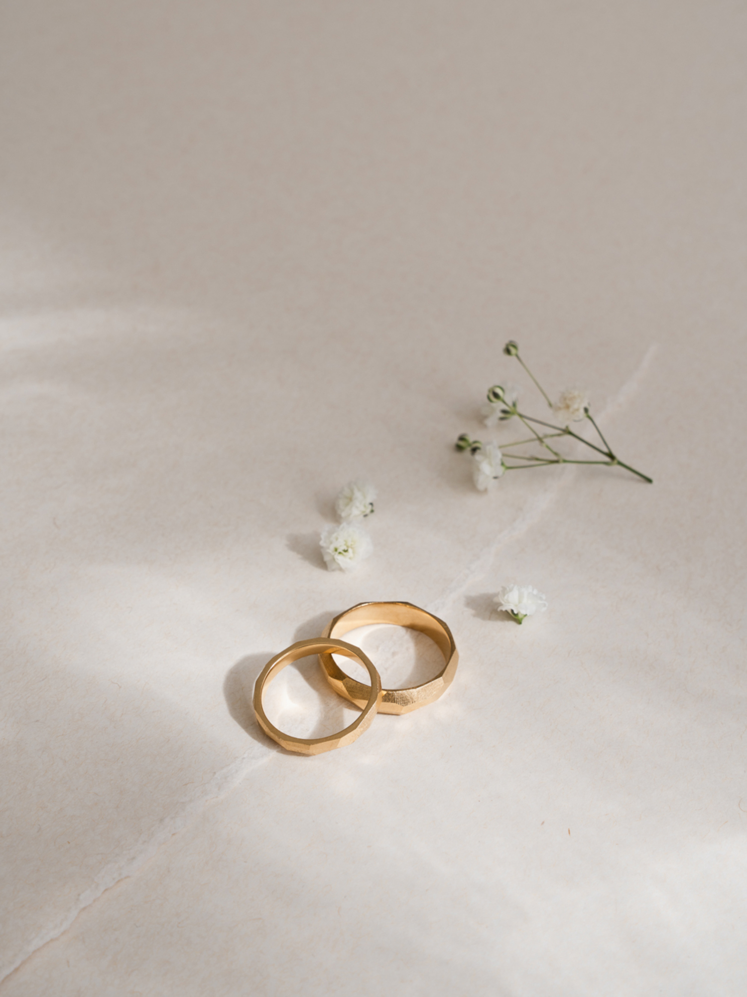 Złote obrączki fasetowane dodatkowe zdjęcie 3