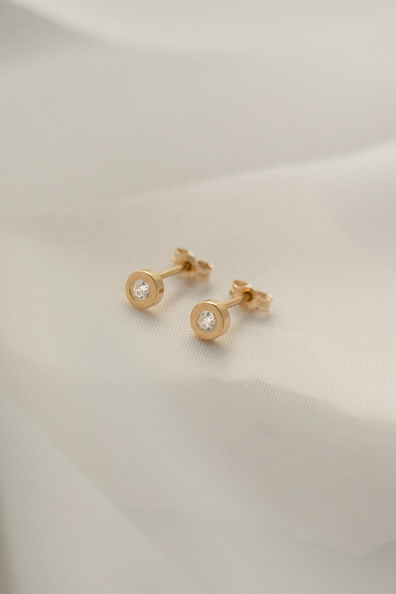 Gold infinity 01 earrings with diamonds dodatkowe zdjęcie 2