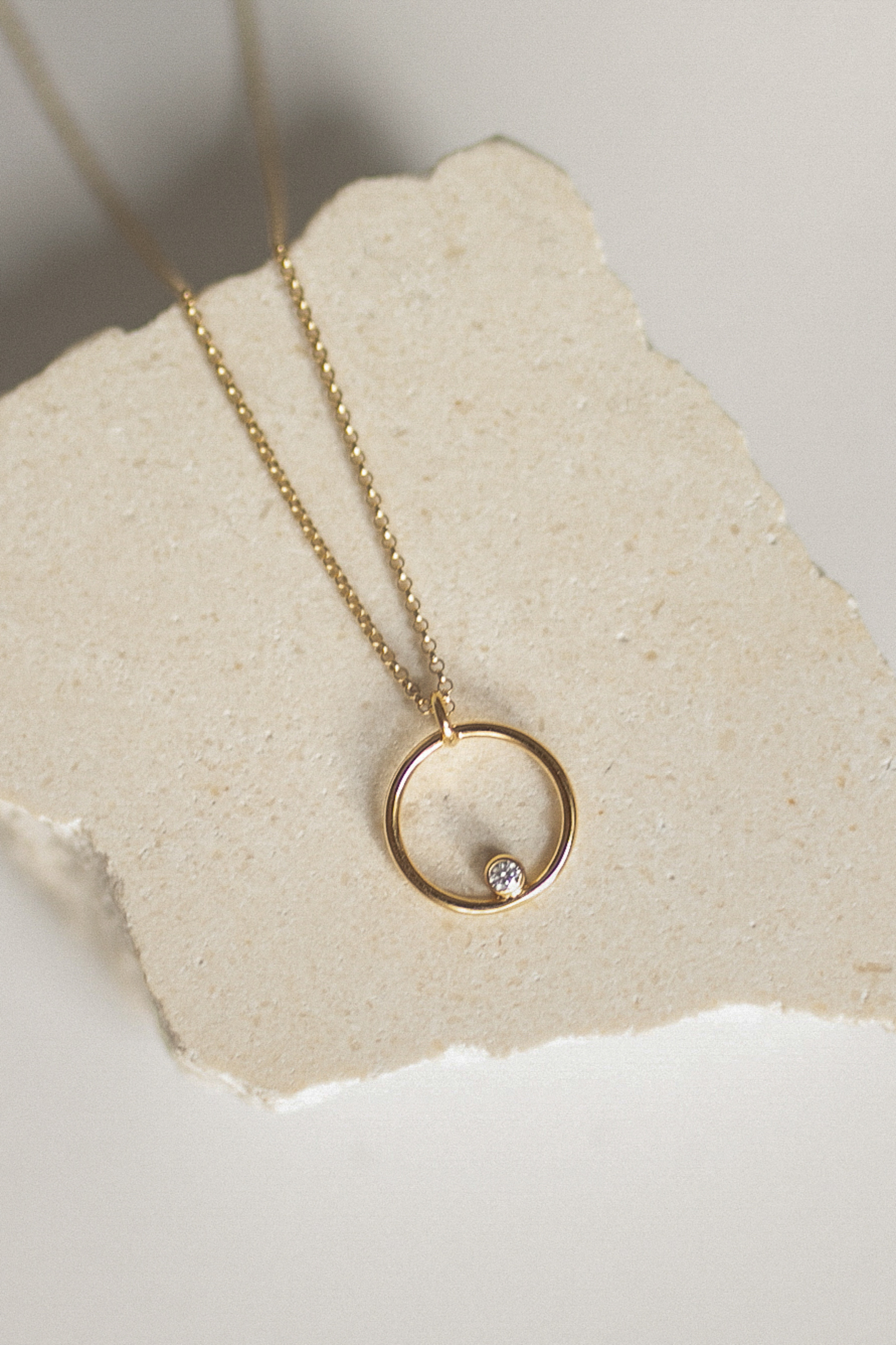 Gold infinity 02 necklace with 0.03 ct diamond dodatkowe zdjęcie 2